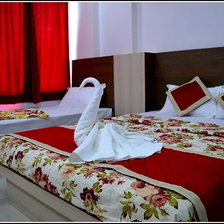 Hotel Thikana Palace